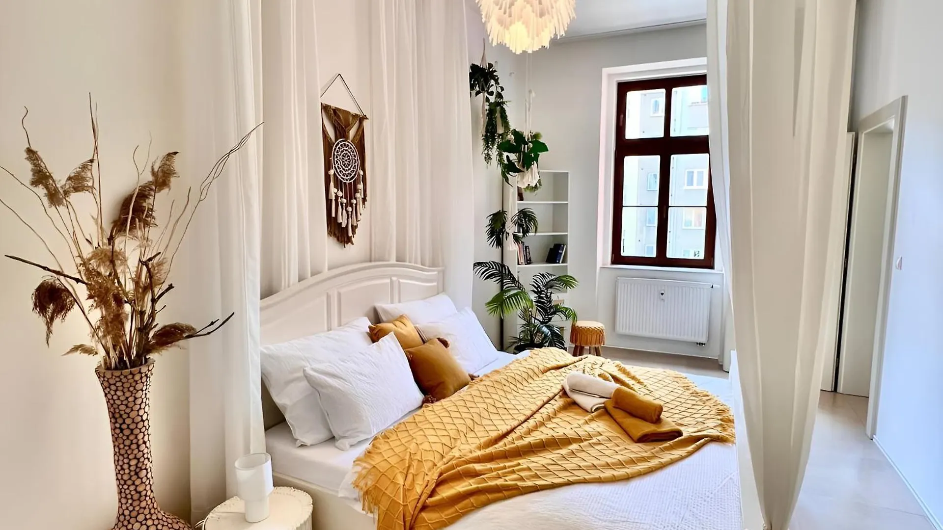 Central Cozy Gateway Praga