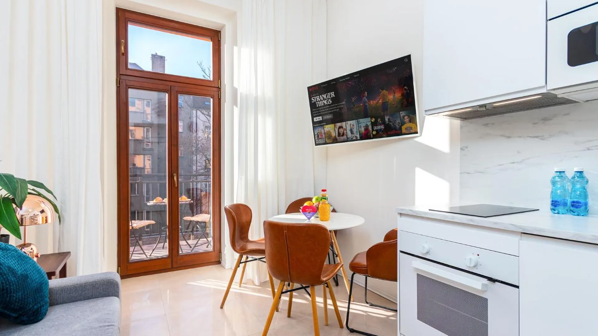 Central Cozy Gateway Prague Apartment