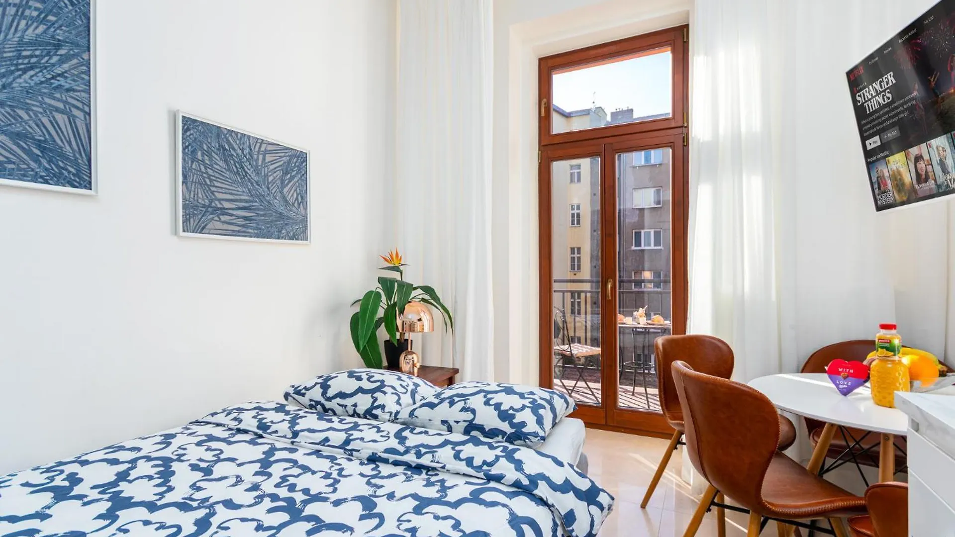 Central Cozy Gateway Prague Apartment