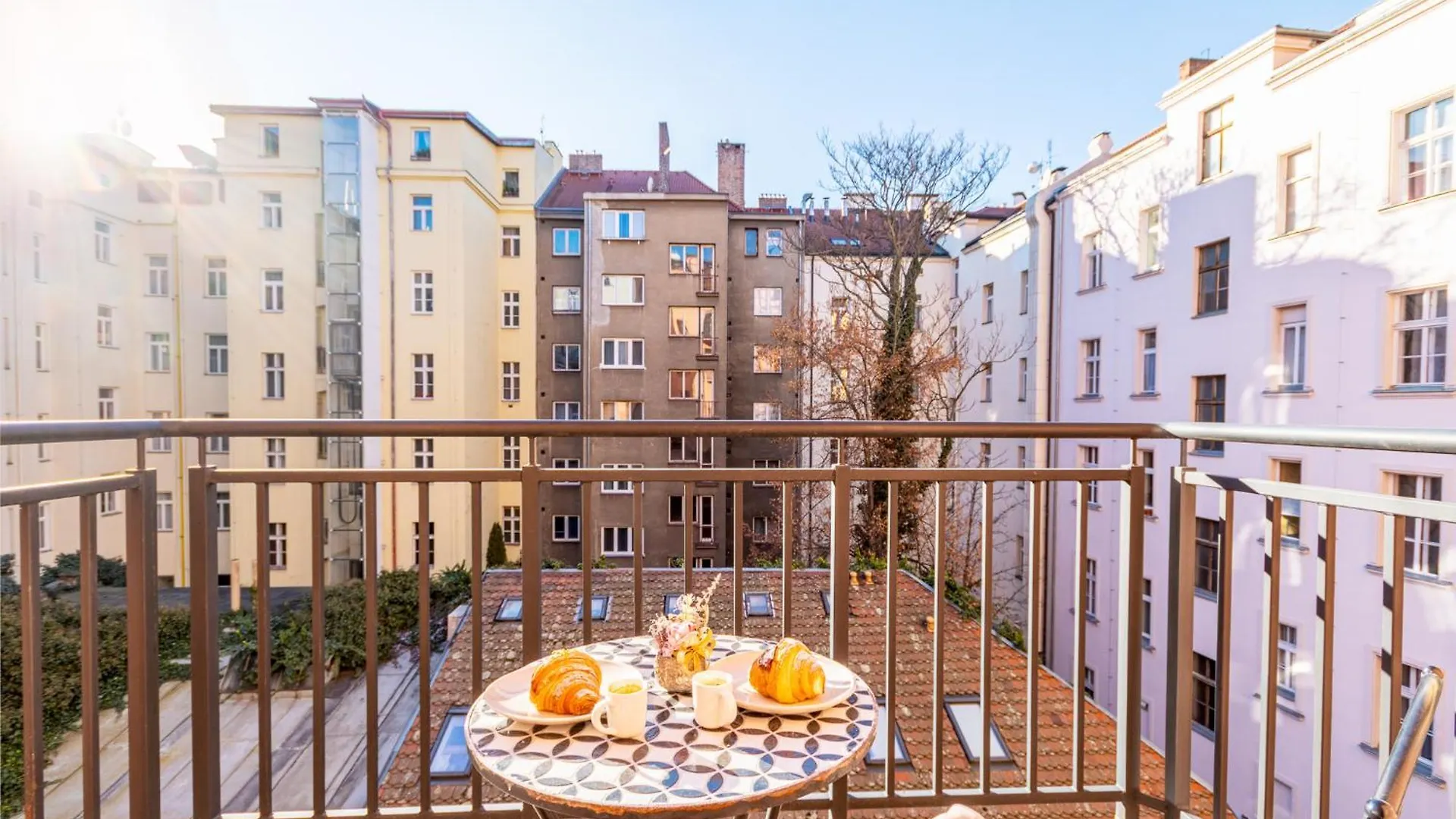 Central Cozy Gateway Prague
